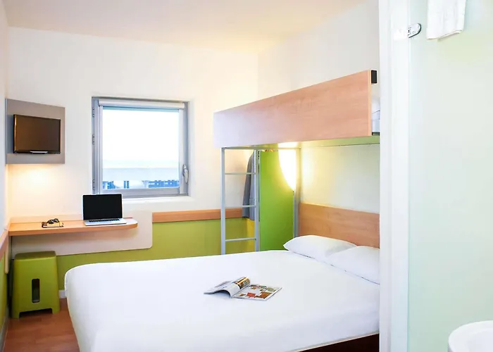 Ibis Budget Birmingham Airport Terminal Building - Nec