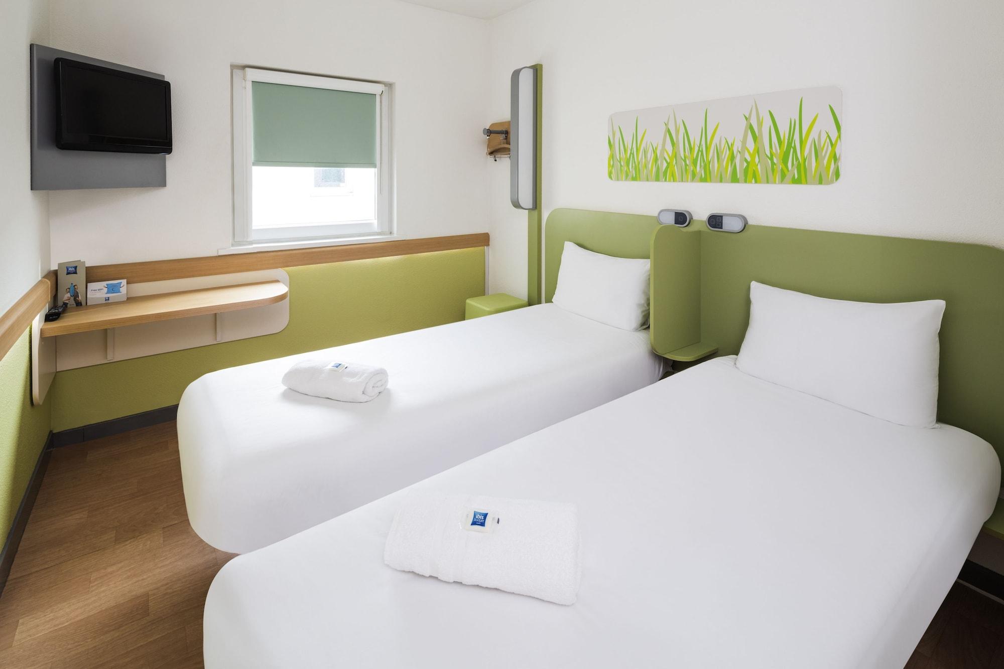 Ibis Budget Birmingham Airport Terminal Building - Nec